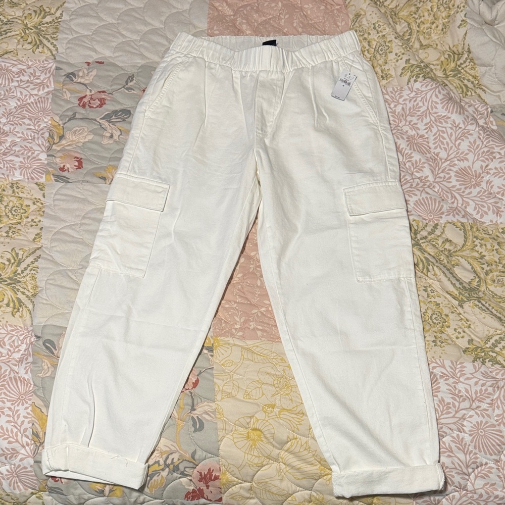 GAP Women's Cropped Cargo Pants - White